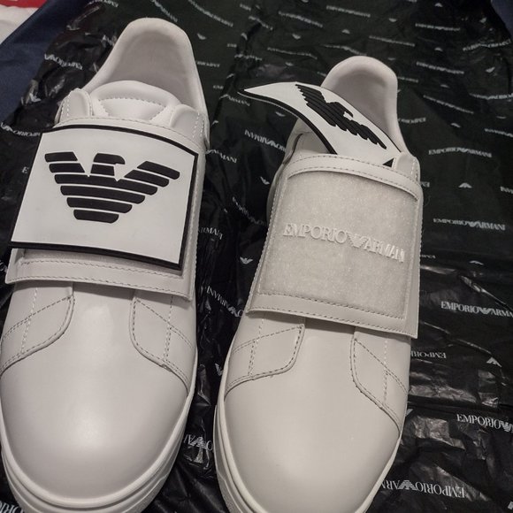 Emporio Armani Sneakers - Picture 4 of 16